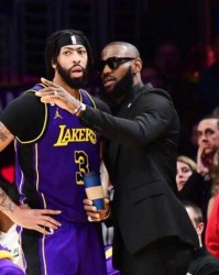 伟德bevictor-湖人痛失好局谁之过？浓眉4次关键时刻罚丢球全败