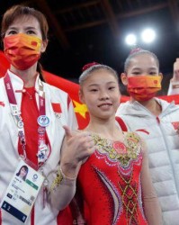 管晨辰大赛首秀便摘金 全能冠军竟是她的“铁粉”