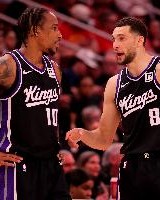 伟德体育-双星黯淡！拉文&amp;德罗赞合计40投15中&amp;三分9中1 仅得到34分