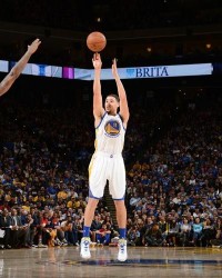 伟德体育-霍里：克莱比乔治更适合勇士的打法 同处巅峰克莱的防守也更好